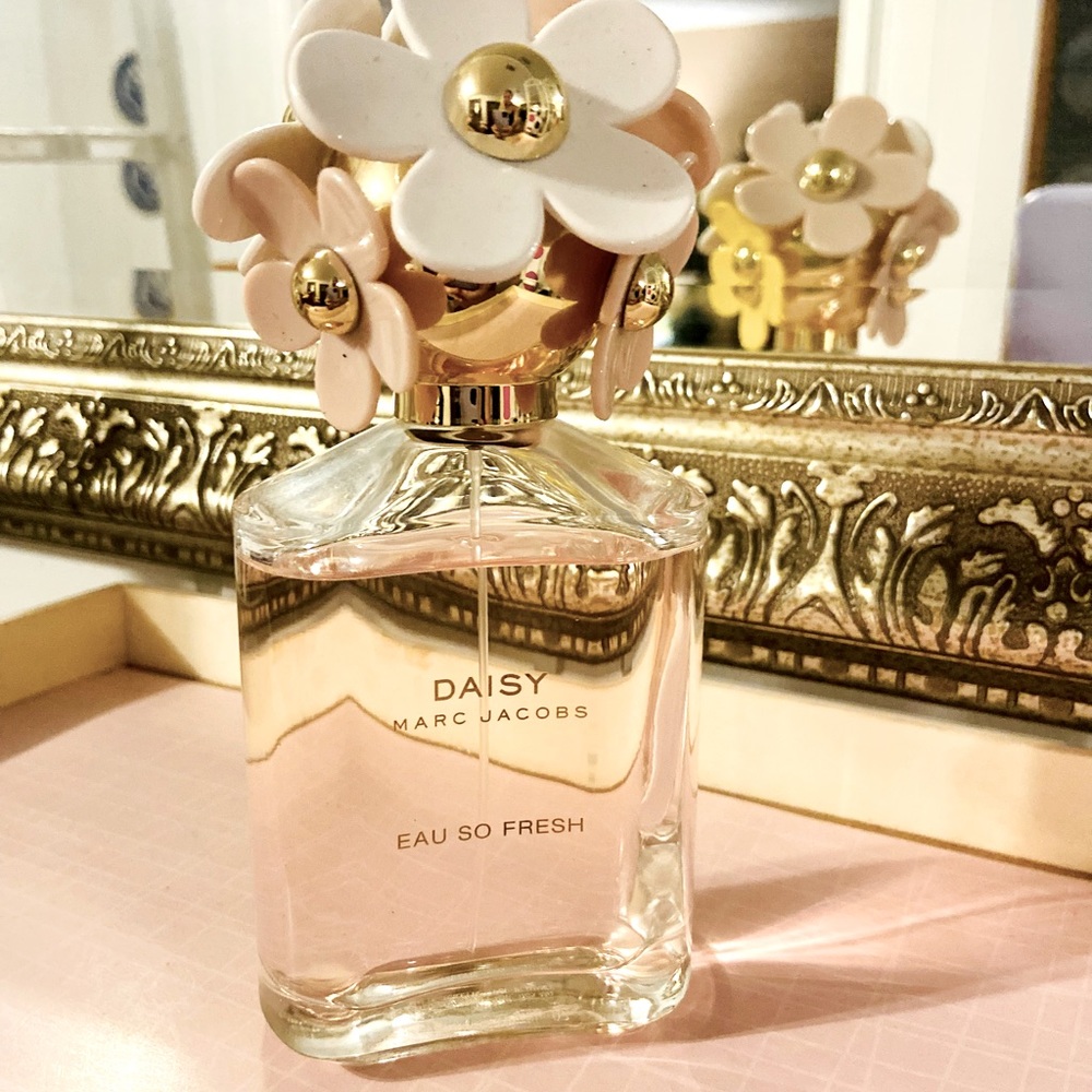 Marc Jacob’s DAISY Eau So Fresh Eau de Toilette 4.2oz